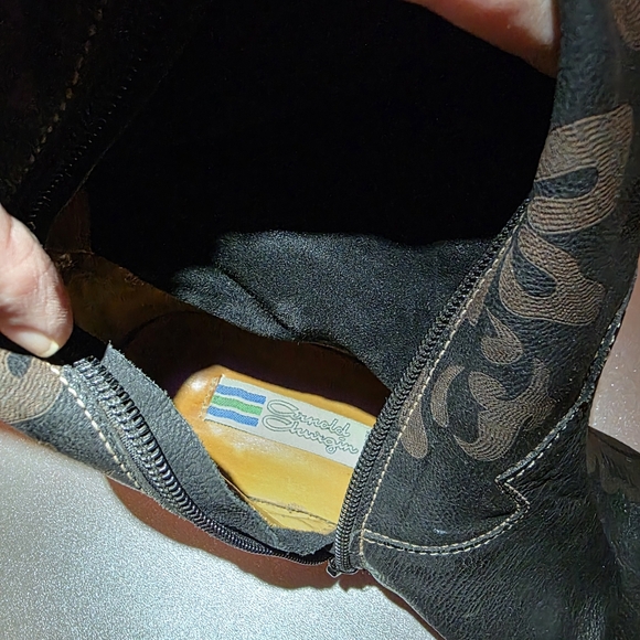 Handcrafted Black and Brown Leather Cowgirl Boots - Size 37.5 - Italian, Floral - Picture 12 of 12